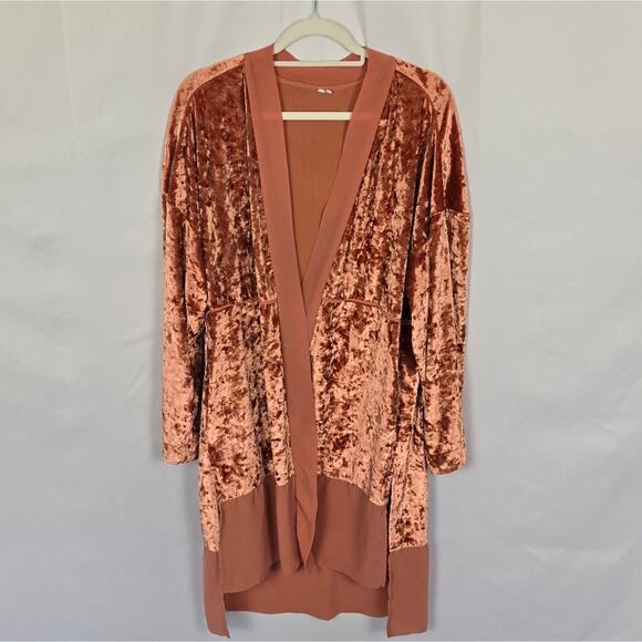 Urban Outfitters Crushed Velvet Coral Pink Kimono Cardigan Size M | L Boho Y2K - Picture 3 of 5